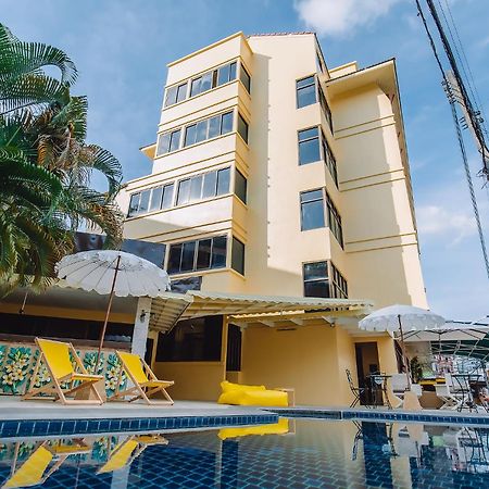 Bauman-Ville Hotel Patong Luaran gambar