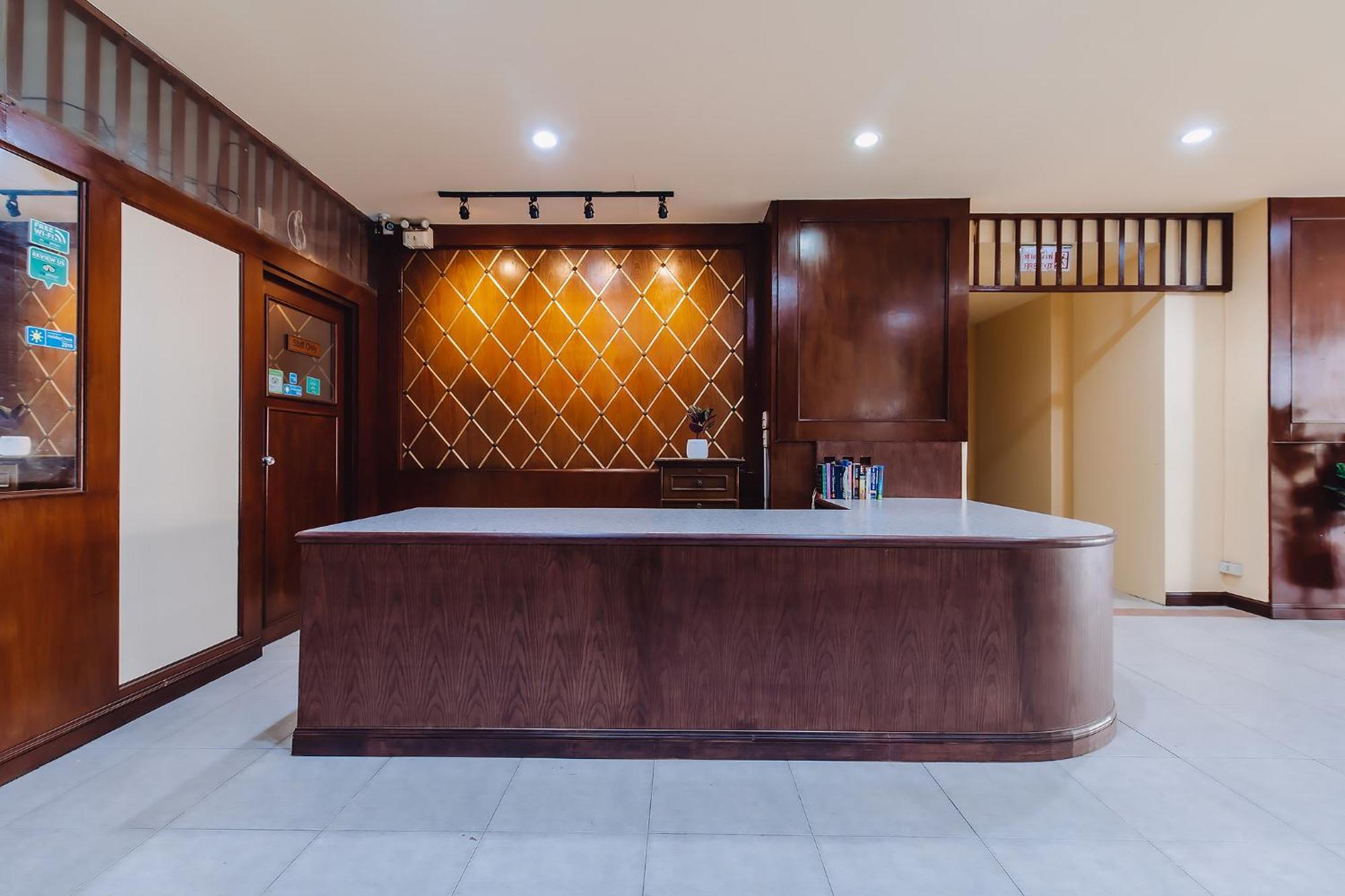 Bauman-Ville Hotel Patong Luaran gambar